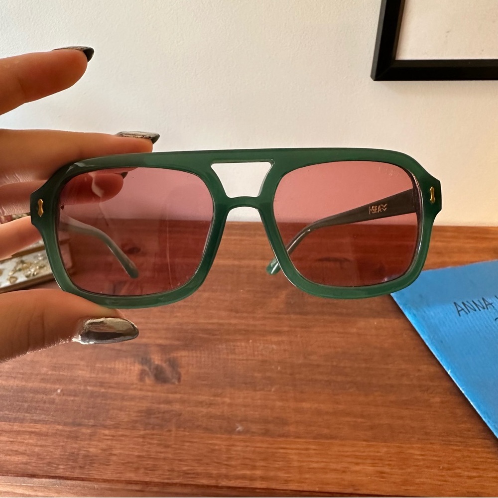 I-Sea | Polarized Green Sunglasses with Pink Lenses